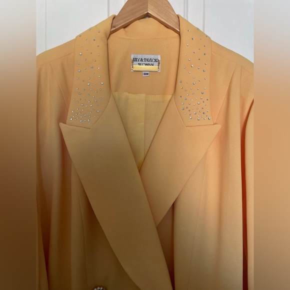 Lily & Taylor Blazer Suit size 30W - Picture 5 of 16